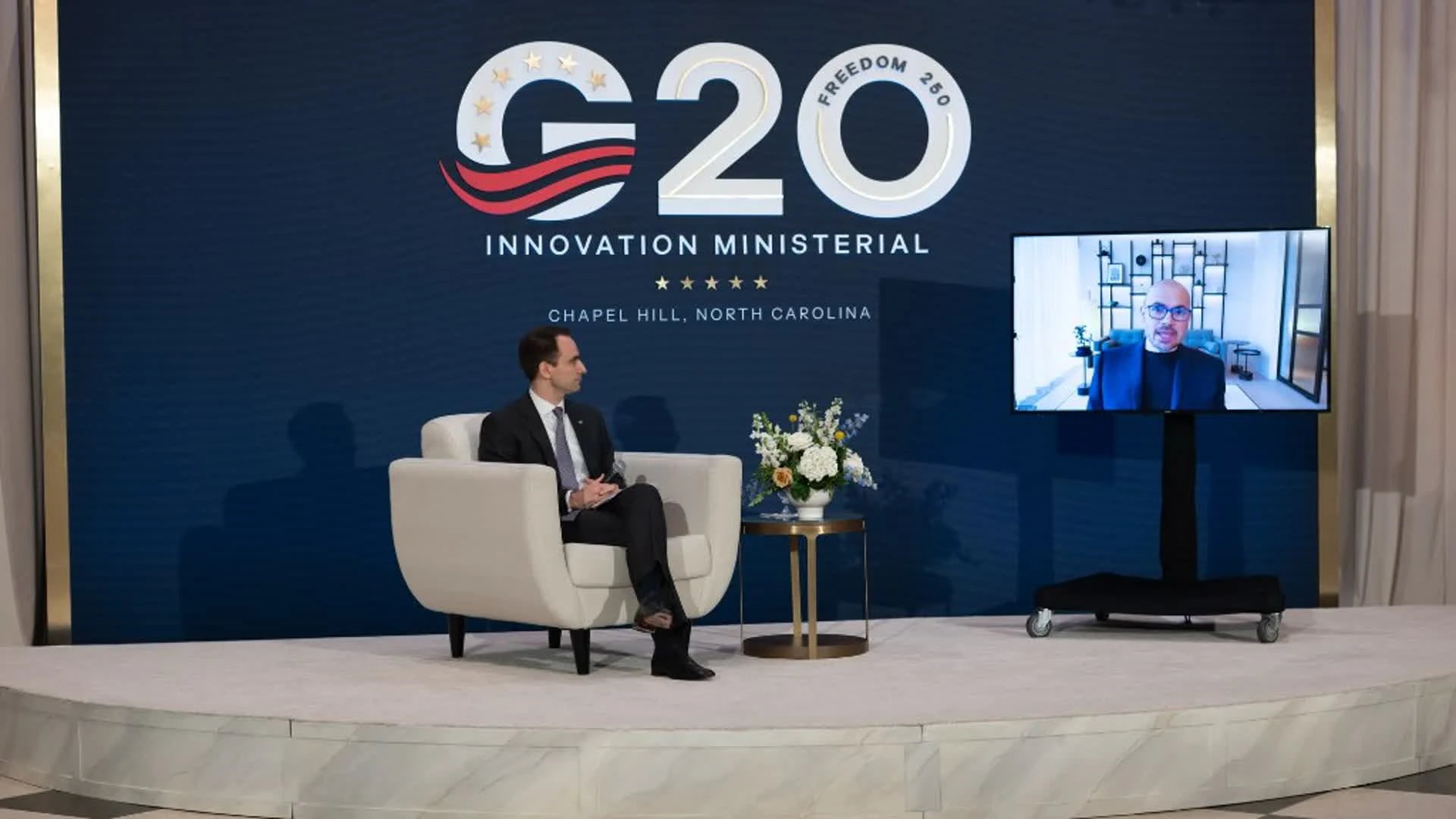 Демис Хасабис участва чрез видеовръзка в G20 Innovation Ministerial в Chapel Hill, Северна Каролина, 1 септември 2026 г.
